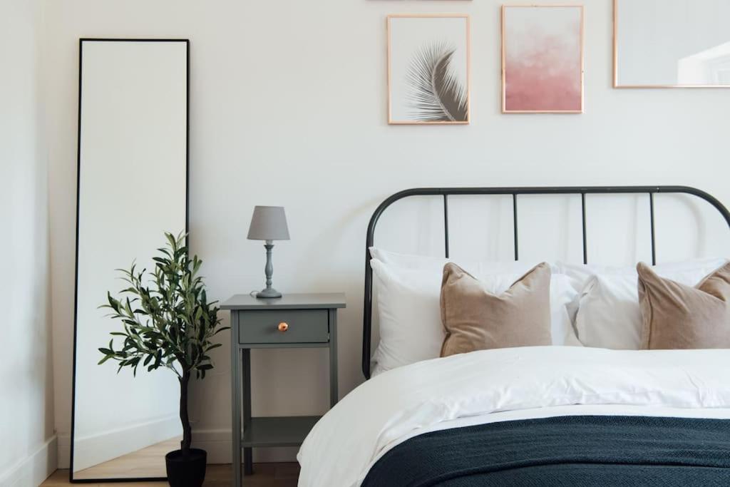 Stylish 2 Bedroom Flat In Ilford, London Екстер'єр фото